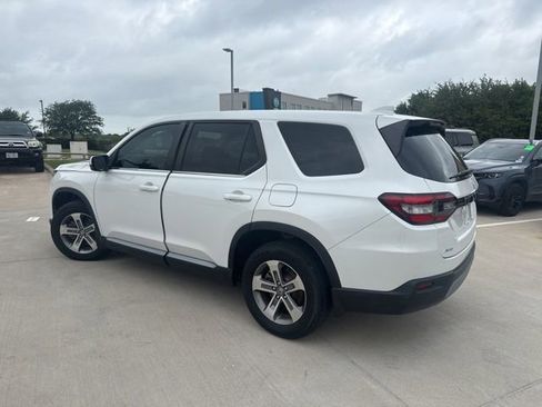 Used 2023 Honda Pilot EX-L image 4