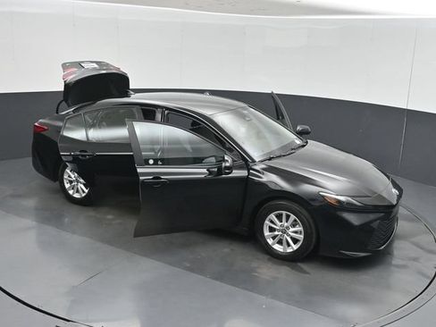 Used 2025 Toyota Camry LE FWD image 60