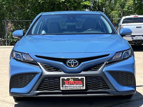 Used 2024 Toyota Camry SE FWD image 7