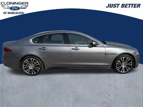 Used 2021 Jaguar XF R-Dynamic SE image 10