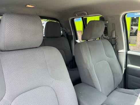 Used 2017 Nissan Frontier SV AWD/4WD image 27