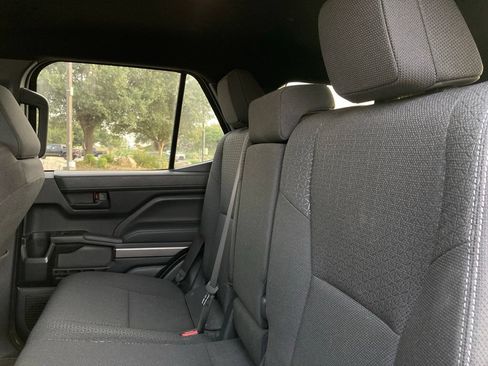 Used 2025 Toyota 4Runner SR5 AWD/4WD image 10