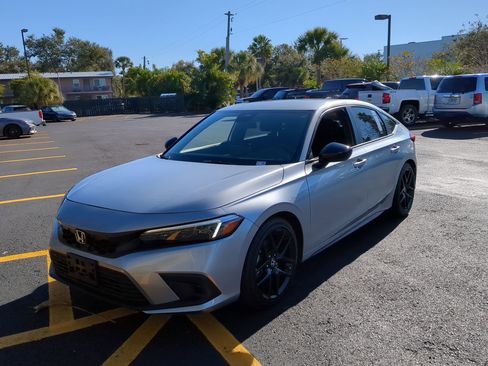Used 2024 Honda Civic Sport image 10