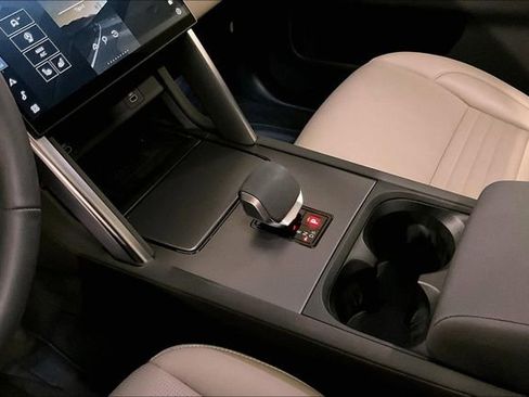 Certified 2025 Land Rover Discovery Sport S image 19