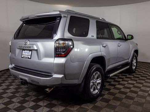 Used 2016 Toyota 4Runner SR5 AWD/4WD image 14