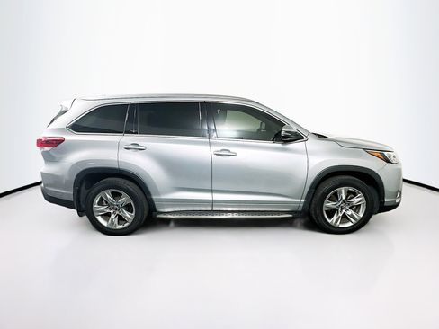 Used 2017 Toyota Highlander Limited image 10