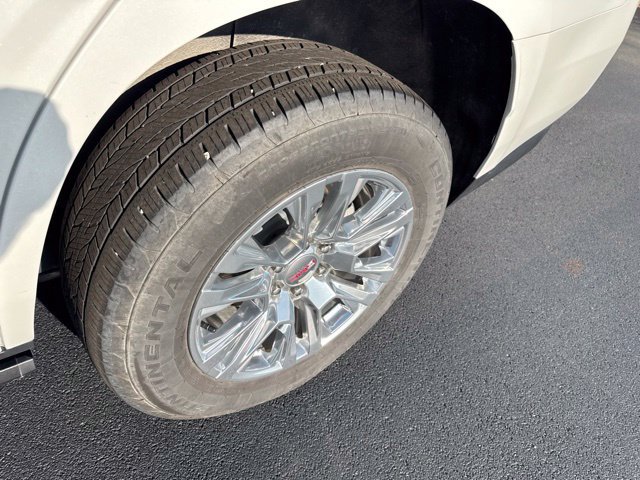 Used 2024 GMC Yukon Denali w/ LPO, Floor Liner Package AWD/4WD image 10