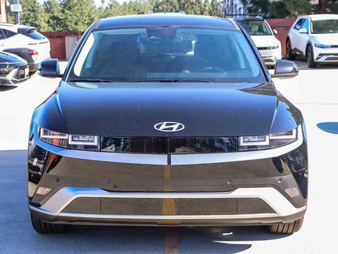 New 2026 Hyundai Ioniq 5 SEL image 2
