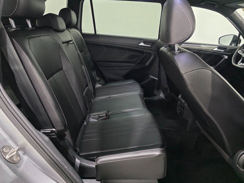 Used 2022 Volkswagen Tiguan SE R-Line image 25