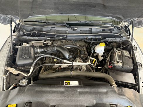 Used 2023 RAM 1500 Classic SLT AWD/4WD image 12