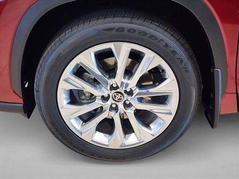 New 2026 Toyota Highlander Limited AWD/4WD image 9