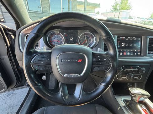Used 2019 Dodge Charger R/T RWD image 5