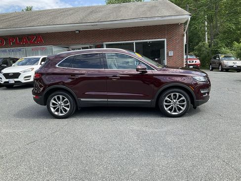 Used 2019 Lincoln MKC Select w/ Select Plus Package AWD/4WD image 4