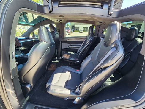 Used 2022 Tesla Model X Plaid image 19