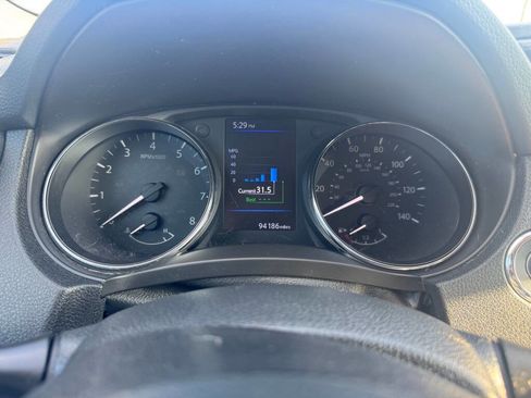 Used 2018 Nissan Rogue S image 14