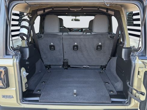 Used 2025 Jeep Wrangler Unlimited Sport AWD/4WD image 24
