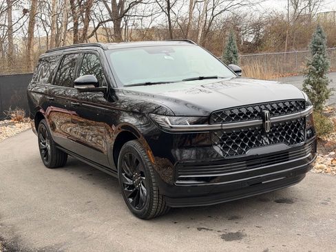 New 2025 Lincoln Navigator L Reserve w/ Jet Appearance Package image 7