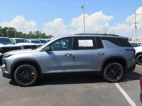 New 2026 Chevrolet Traverse LT w/ Enhanced Driving Package image 6