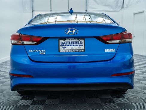 Used 2017 Hyundai Elantra SE FWD image 6