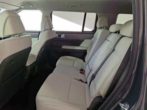 New 2026 Hyundai Santa Fe SE FWD image 8