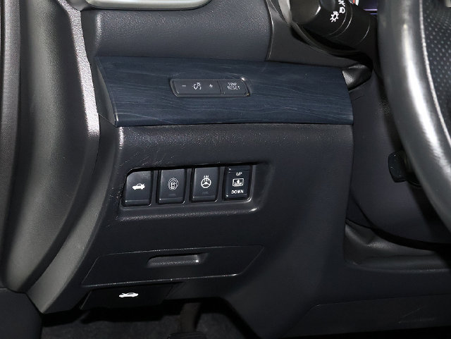 Used 2019 Nissan Maxima Platinum w/ Sport Mat Group FWD image 25