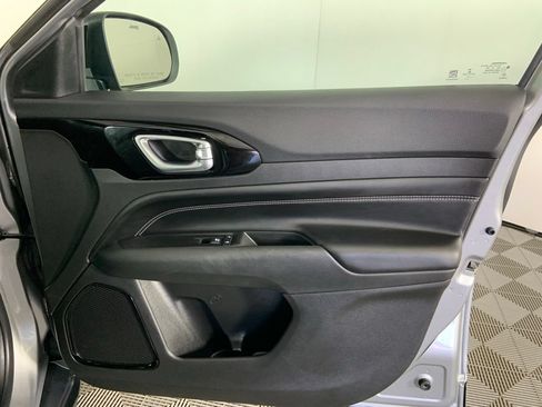 Used 2022 Jeep Compass Latitude AWD/4WD image 21