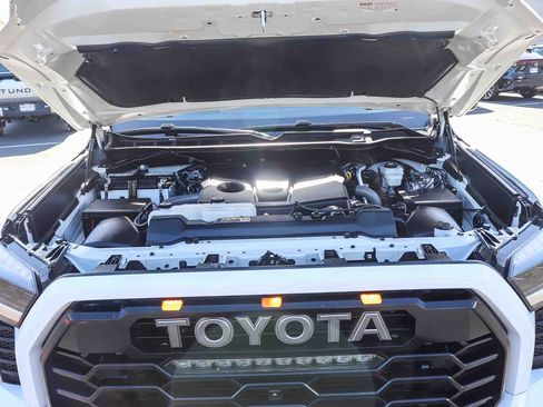 Used 2024 Toyota Tundra Limited AWD/4WD image 32