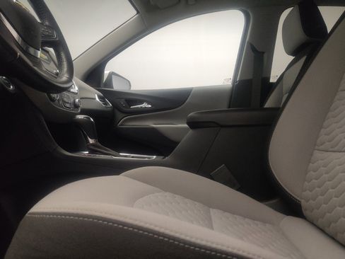 Used 2019 Chevrolet Equinox LT FWD image 17