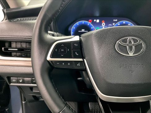 Used 2025 Toyota Grand Highlander FWD image 24
