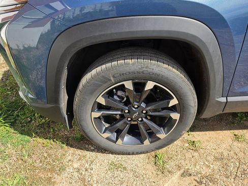 Used 2025 Chevrolet Equinox RS w/ Convenience Package III image 3