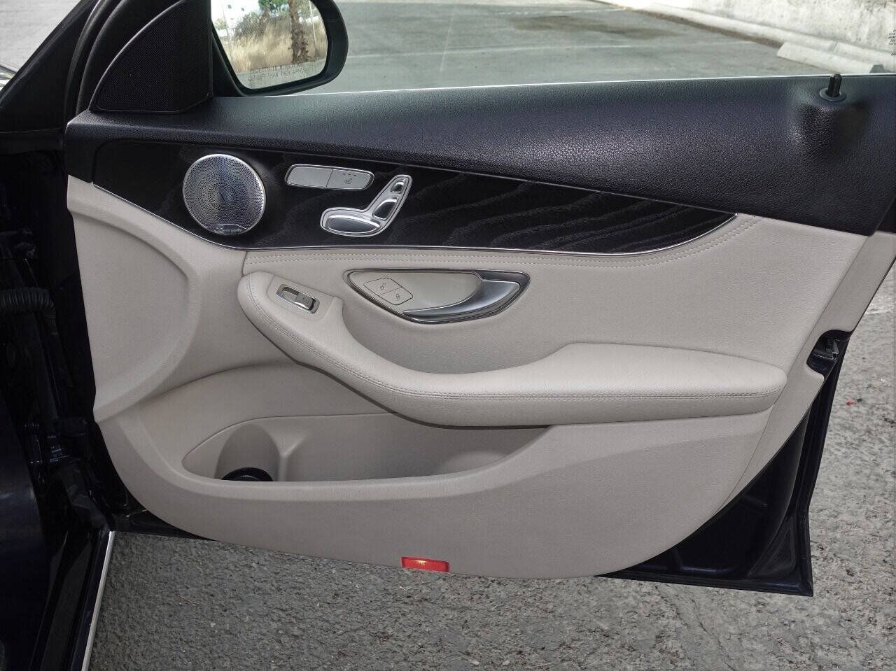 Used 2015 Mercedes-Benz C 300 Sedan image 34
