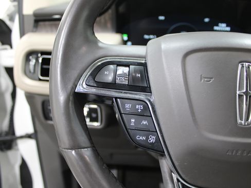 Certified 2023 Lincoln Nautilus Reserve w/ Equipment Group 201A image 10