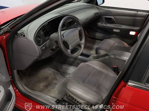 Used 1993 Ford Taurus SHO image 4