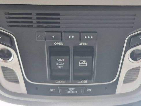 Used 2018 Honda Ridgeline RTL-E image 11