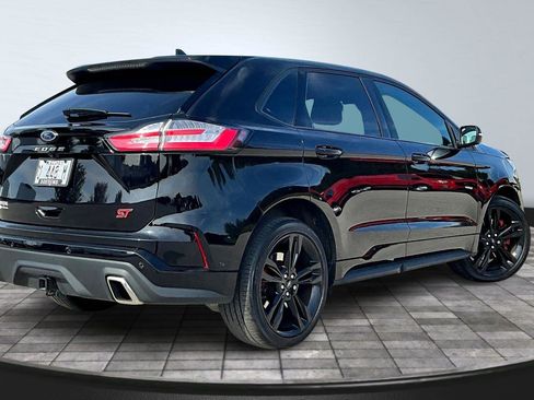 Used 2022 Ford Edge ST w/ Equipment Group 401A image 5