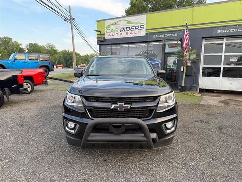 Used 2017 Chevrolet Colorado Z71 w/ Z71 Midnight Edition AWD/4WD image 2