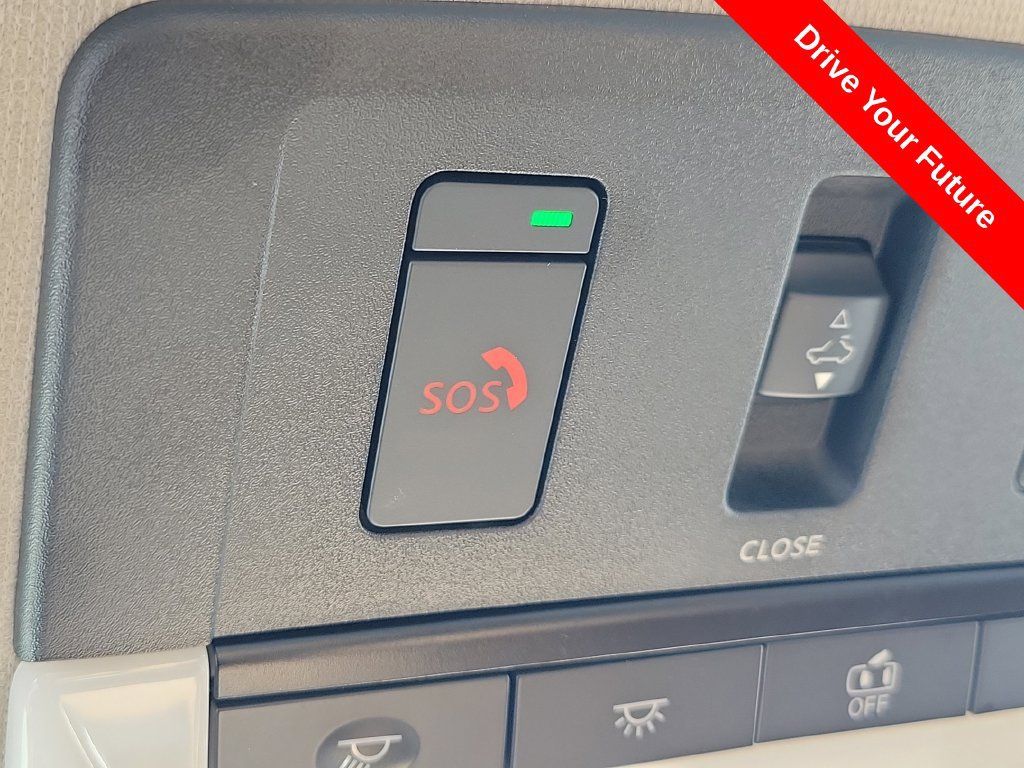 Used 2025 Nissan Sentra SV w/ SV Premium Package FWD image 19