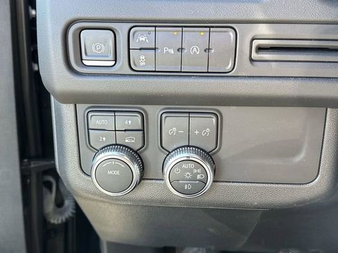 Certified 2023 GMC Yukon SLT image 17