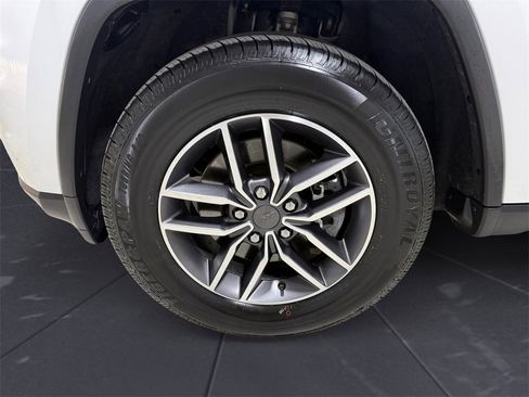 Used 2021 Jeep Grand Cherokee Limited image 14