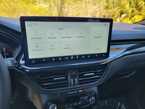 Used 2025 Ford Escape ST-Line Select w/ Tech Pack #1 image 23