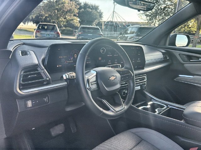 Used 2026 Chevrolet Traverse LT w/ Driver Confidence Package FWD image 10