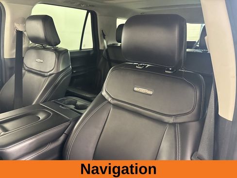 Used 2025 Ford Expedition Platinum AWD/4WD image 12