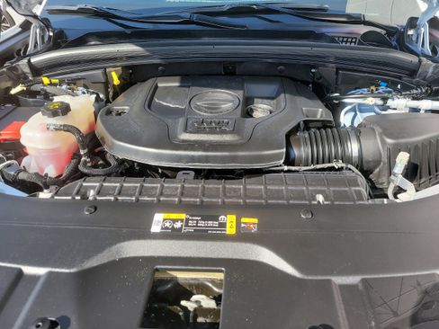 Used 2024 Jeep Grand Cherokee L Overland w/ Trailer Tow Package image 10