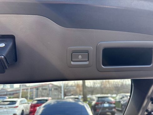 Used 2019 MAZDA MAZDA3 Hatchback w/ Premium Package image 41