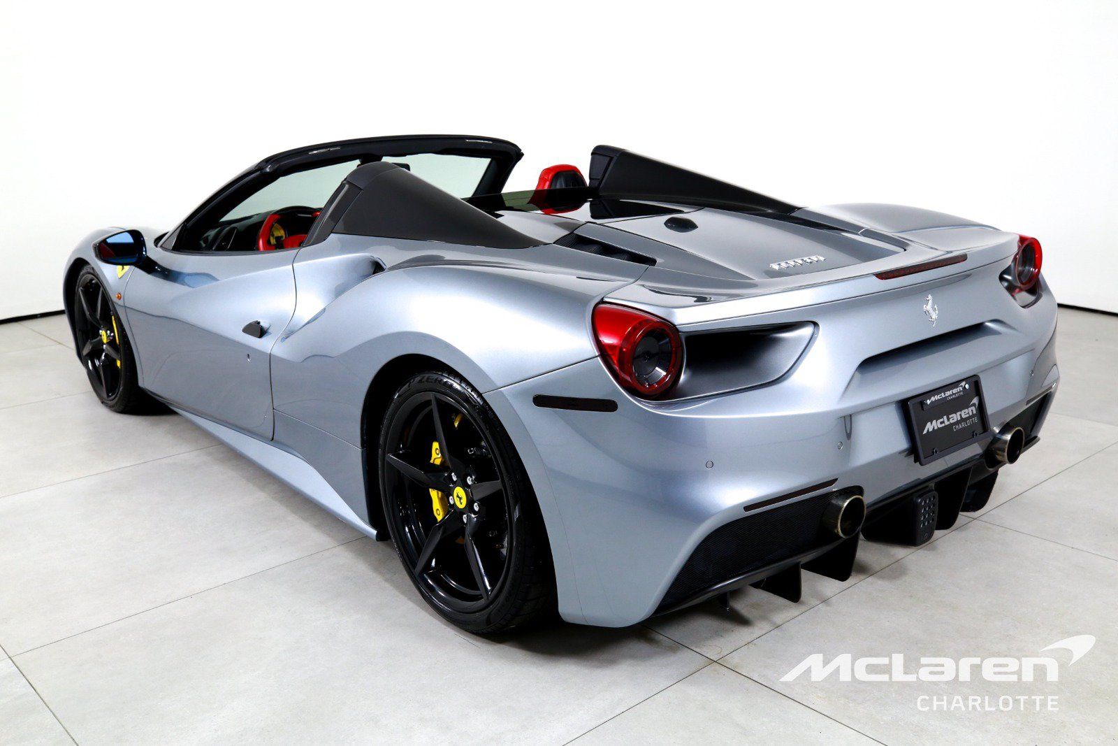 Used 2019 Ferrari 488 Spider RWD image 7