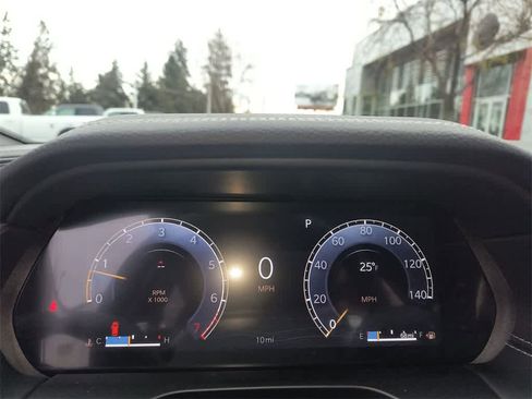 New 2025 Jeep Grand Cherokee L Limited image 15