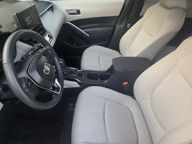 Used 2024 Toyota Corolla Cross LE FWD image 11
