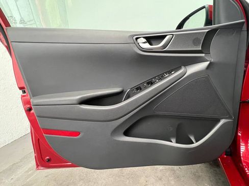 Used 2019 Hyundai Ioniq Blue FWD image 7