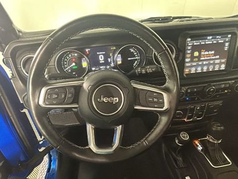 Used 2023 Jeep Wrangler Unlimited Sahara w/ Cold Weather Group AWD/4WD image 14