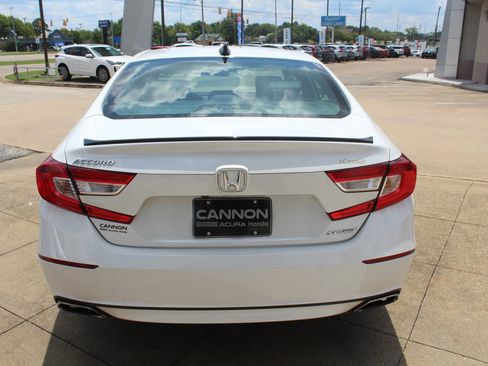 Used 2022 Honda Accord Sport image 6